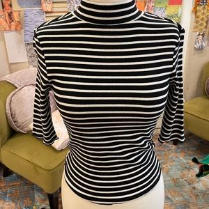 ZARA top, size SM. ✨